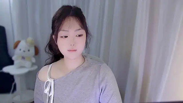 Snapshot of YUANYUAN-A chatting on 11/08/25, 08:36 YUANYUAN-A online show from 11/08/25, 08:36