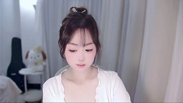 YUANYUAN-A online show from 11/25/25, 11:43