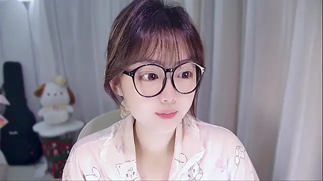 YUANYUAN-A online show from 03/25/26, 12:11