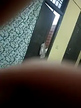 shadab1267 online show from 12/17/25, 02:34