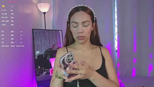 nikolevoshkie  online show from 10/15/25, 07:47