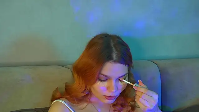 BellaMarebelle online show from 10/11/25, 04:33