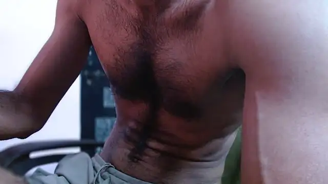 Snapshot of funndudd chatting on 11/01/25, 03:47 funndudd online show from 11/01/25, 03:47