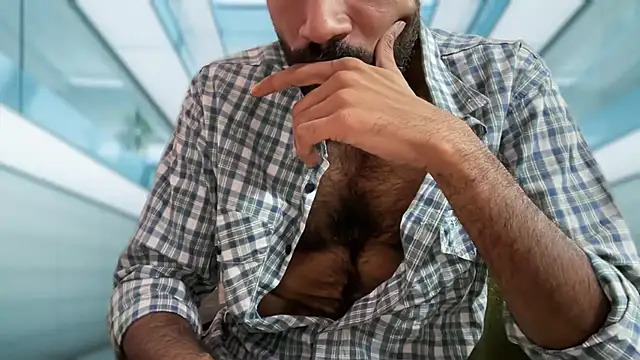 Snapshot of funndudd chatting on 11/05/25, 06:24 funndudd online show from 11/05/25, 06:24