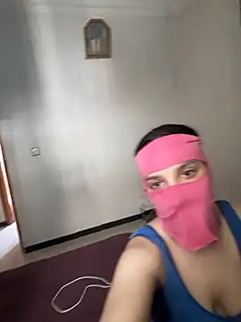 Snapshot of Ahalm chatting on 09/10/25, 01:00 Ahalm online show from 09/10/25, 01:00