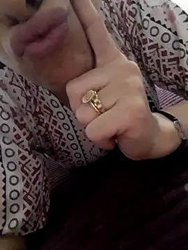 Snapshot of Ahalm chatting on 09/11/25, 07:25 Ahalm online show from 09/11/25, 07:25