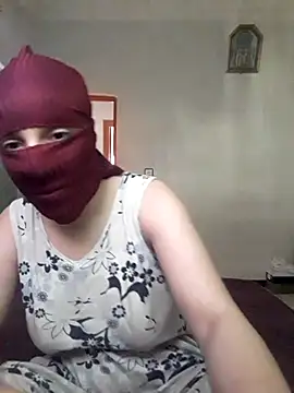 Snapshot of Ahalm chatting on 09/20/25, 11:11 Ahalm online show from 09/20/25, 11:11