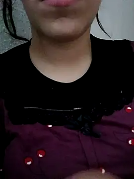 Snapshot of Ahalm chatting on 10/02/25, 08:38 Ahalm online show from 10/02/25, 08:38