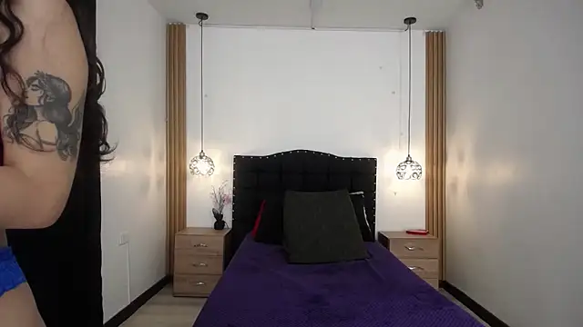 Snapshot of KENDALL_ART chatting on 12/05/25, 09:00 KENDALL ART online show from 12/05/25, 09:00