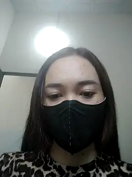 Snapshot of __LuLLu__ chatting on 09/13/25, 01:27   LuLLu   online show from 09/13/25, 01:27