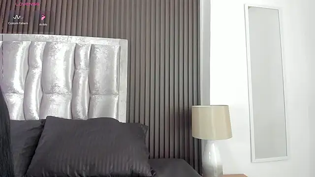 Zahra milks online show from 03/08/26, 01:15