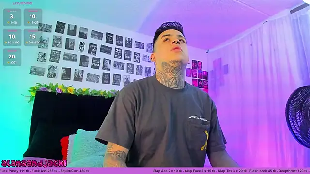 Sarahandzack online show from 09/10/25, 09:09