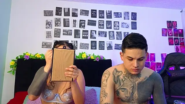 Sarahandzack online show from 09/20/25, 07:59