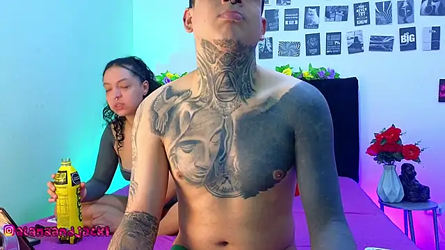 Sarahandzack online show from 09/22/25, 03:25