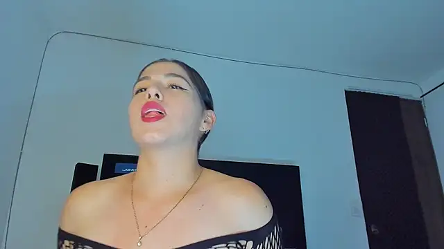 Snapshot of tianastone_ chatting on 12/18/25, 03:01 tianastone online show from 12/18/25, 03:01