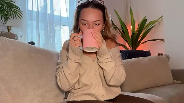 KayleeBella online show from 01/18/26, 11:36