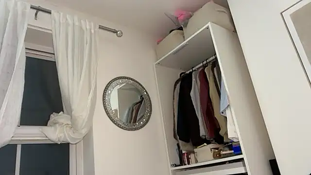 KayleeBella online show from 02/05/26, 09:41