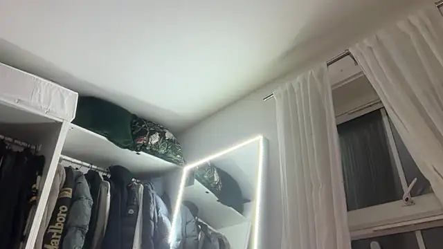 KayleeBella online show from 03/17/26, 09:18