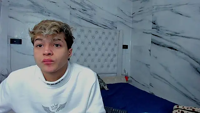 Ari and Storm online show from 09/16/25, 01:23