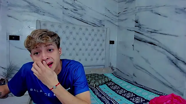 Ari and Storm online show from 10/10/25, 01:54