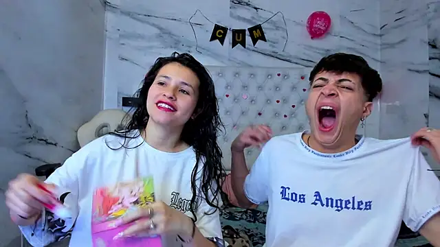 Ari and Storm online show from 04/12/26, 01:38