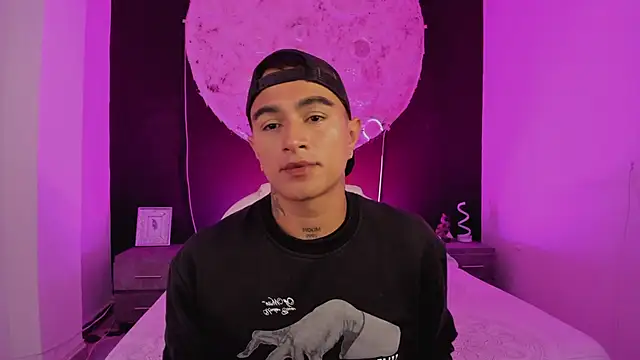 LiamDeep online show from 09/15/25, 05:51