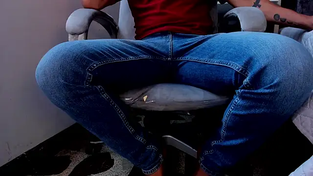 LiamDeep online show from 04/10/26, 06:56