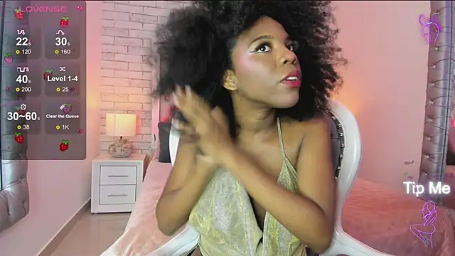 Snapshot of AmiraMorgan chatting on 09/30/25, 03:11 AmiraMorgan online show from 09/30/25, 03:11