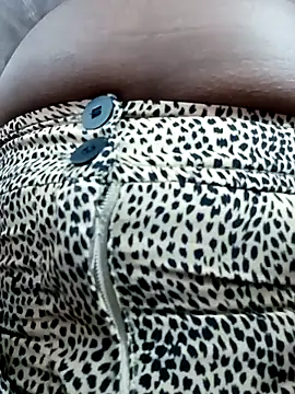 Snapshot of AmiraMorgan chatting on 10/02/25, 01:12 AmiraMorgan online show from 10/02/25, 01:12