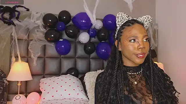 Snapshot of AmiraMorgan chatting on 11/01/25, 05:09 AmiraMorgan online show from 11/01/25, 05:09