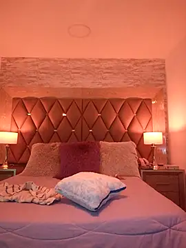 Snapshot of AmiraMorgan chatting on 11/30/25, 04:05 AmiraMorgan online show from 11/30/25, 04:05