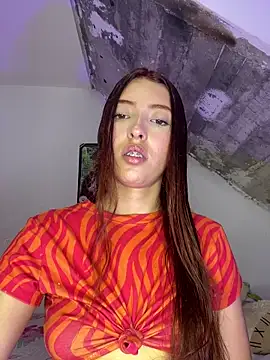 Snapshot of Melody_rouxxx chatting on 04/07/26, 03:18 Melody rouxxx online show from 04/07/26, 03:18