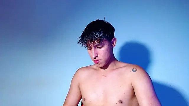 rowanbigboy23 online show from 04/01/26, 12:22