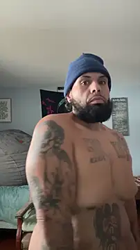 Snapshot of Lunablu13 chatting on 12/13/25, 08:04 Lunablu13 online show from 12/13/25, 08:04