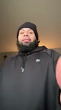 Snapshot of Lunablu13 chatting on 12/19/25, 03:08 Lunablu13 online show from 12/19/25, 03:08