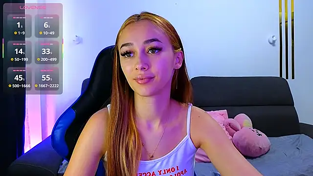 Snapshot of AmyKent_ chatting on 09/19/25, 02:51 AmyKent online show from 09/19/25, 02:51