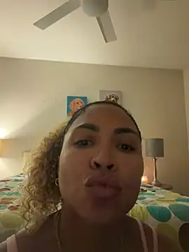 Snapshot of bobbiebbb chatting on 07/31/26, 10:25 bobbiebbb online show from 07/31/26, 10:25