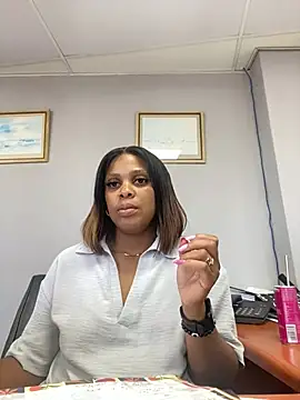 Snapshot of 031bubbles chatting on 02/06/26, 10:40 031bubbles online show from 02/06/26, 10:40