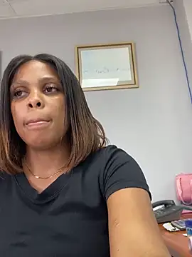 Snapshot of 031bubbles chatting on 02/23/26, 11:40 031bubbles online show from 02/23/26, 11:40