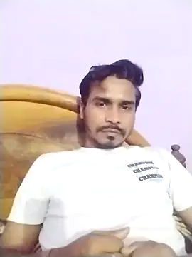 Snapshot of anurag-tyagi chatting on 10/23/25, 05:33 anurag-tyagi online show from 10/23/25, 05:33