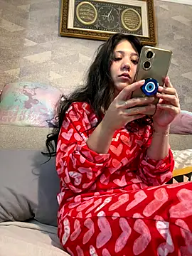 PrincessYYara online show from 10/11/25, 07:40