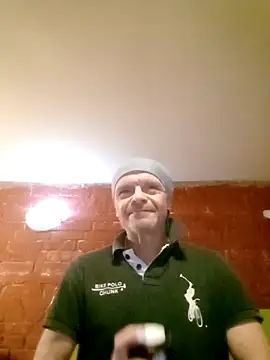 Snapshot of Kuba_Gd chatting on 11/14/25, 12:15 Kuba Gd online show from 11/14/25, 12:15