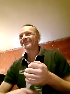 Snapshot of Kuba_Gd chatting on 11/21/25, 12:59 Kuba Gd online show from 11/21/25, 12:59