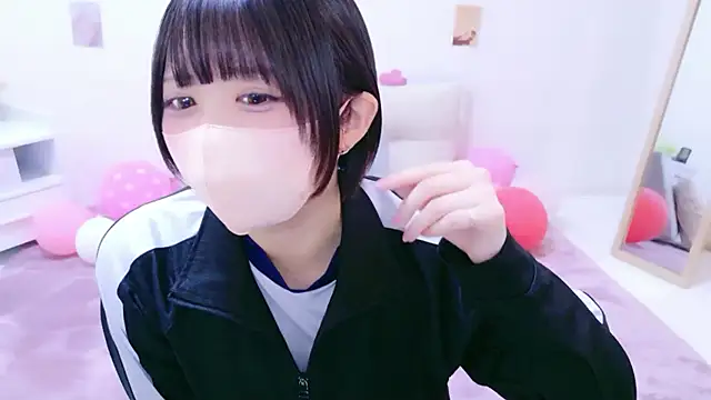 Hinata Sun online show from 04/18/26, 05:00