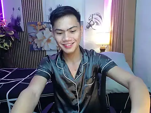 Snapshot of alex_cummer chatting on 12/13/25, 08:36 alex cummer online show from 12/13/25, 08:36