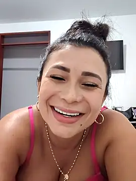 Snapshot of mia_mancinii chatting on 06/04/26, 02:39 mia mancinii online show from 06/04/26, 02:39
