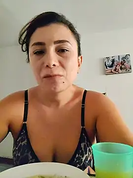 mia mancinii online show from 08/02/26, 08:40