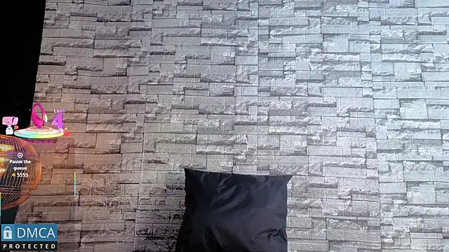 Kiara Zahiri   online show from 11/22/25, 12:26