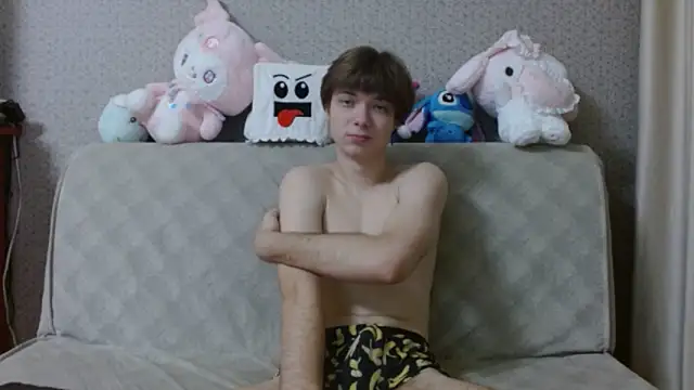 Snapshot of hilt_on_ chatting on 10/14/25, 07:53 hilt on online show from 10/14/25, 07:53