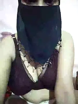 Snapshot of hezabi_queen07 chatting on 10/04/25, 05:11 hezabi queen07 online show from 10/04/25, 05:11